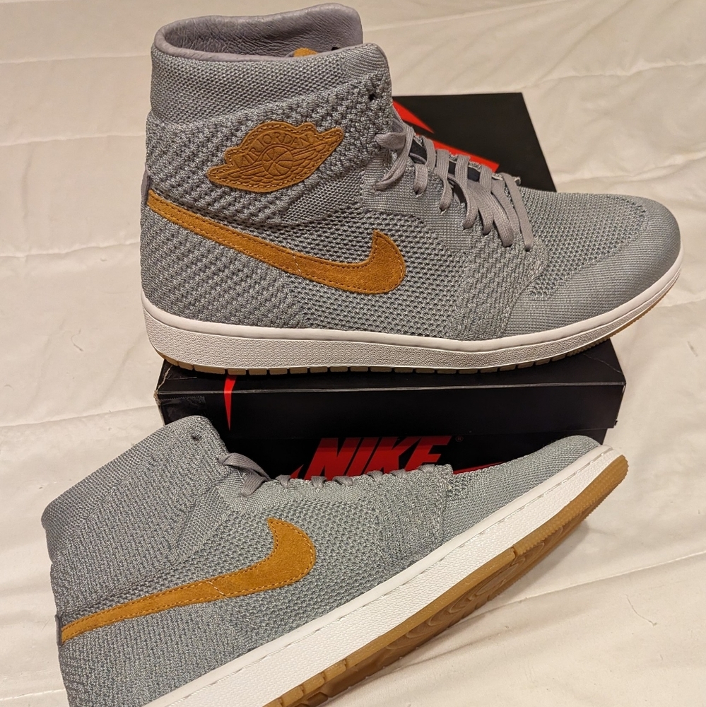 Air Jordan 1 Retro Hi